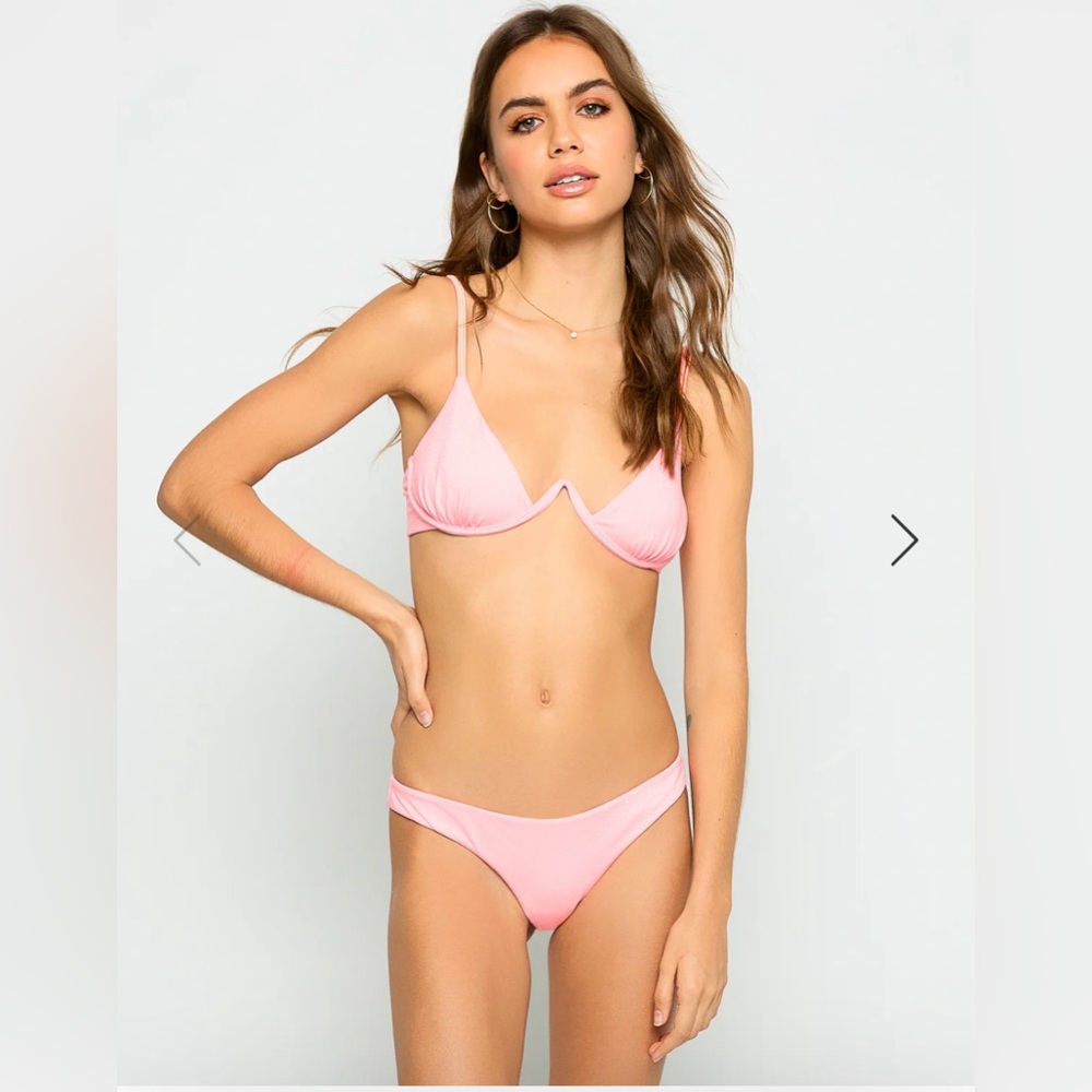 Beach Bunny Austin Glitter Underwire Bikini 
Top size L & bottom size M